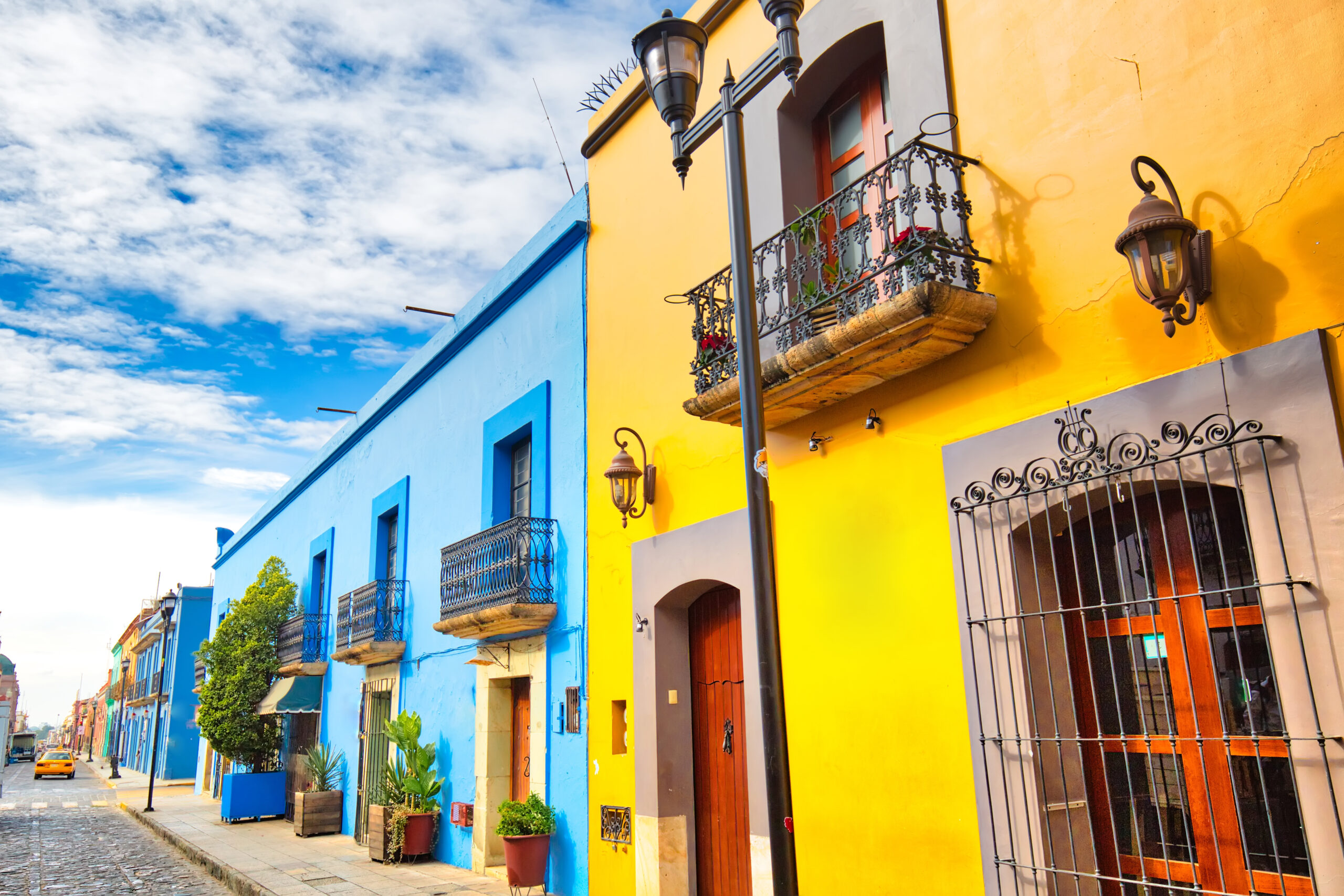 Oaxaca city, Scenic old city streets and colourful colonial buildings in historic city centre